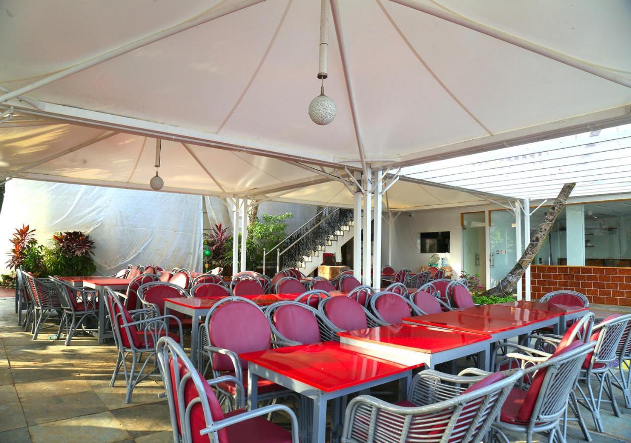 M Aples Jacks Place Hotel Cavelossim Exterior photo