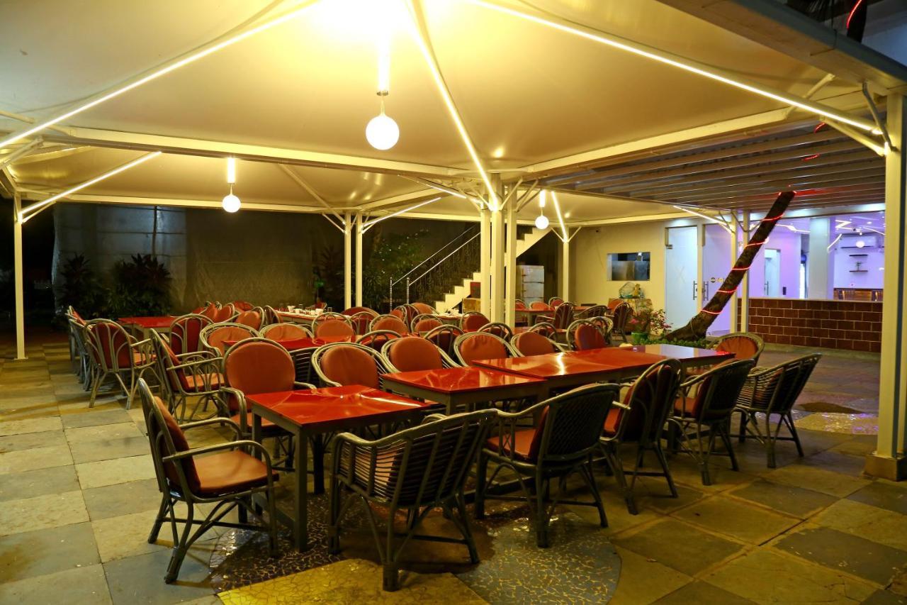 M Aples Jacks Place Hotel Cavelossim Exterior photo