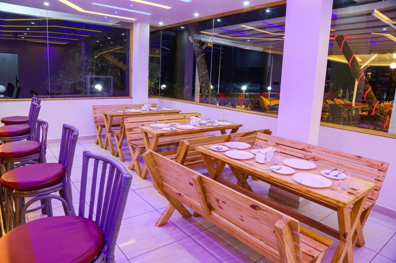 M Aples Jacks Place Hotel Cavelossim Exterior photo