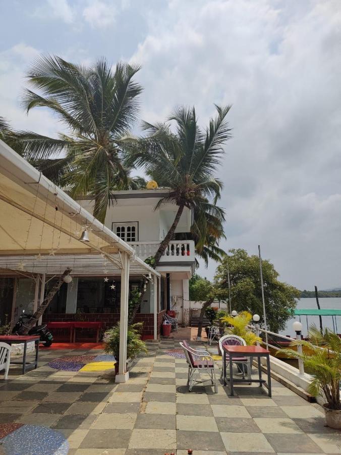 M Aples Jacks Place Hotel Cavelossim Exterior photo